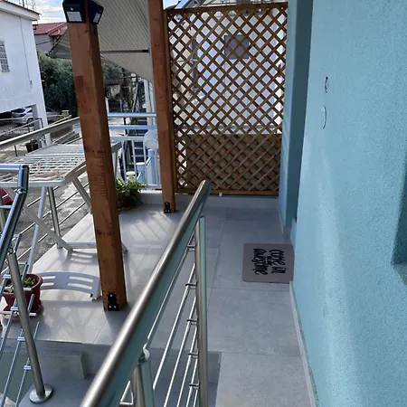 The Velvet Thasoss Makriammos